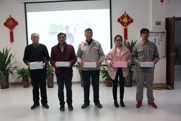 永利3044noc12月份员工生日会温馨举行