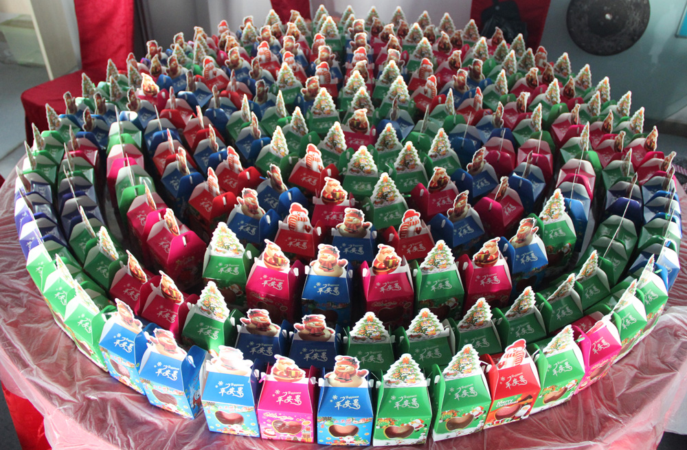 永利3044noc为员工发放圣诞礼物&mdash;&mdash;平安果