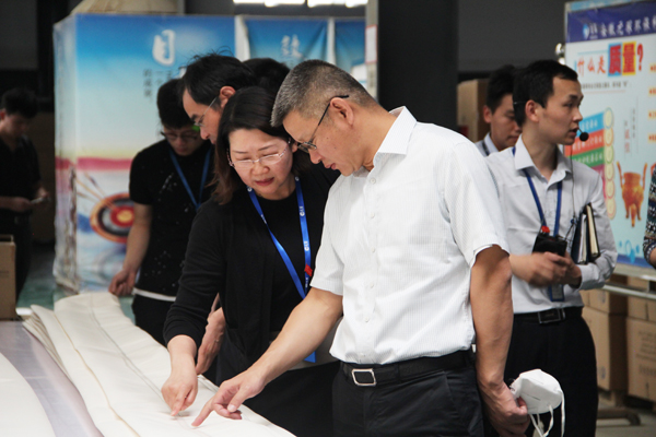 热烈欢迎海螺集团领导莅临永利3044noc参观指导